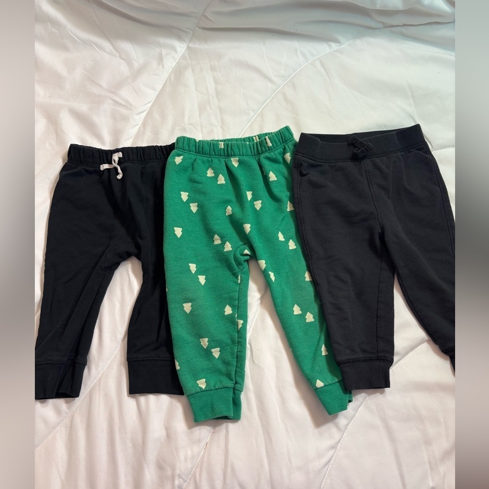 Jumping Beans & cat & jack Kids Joggers in Black and Green size 18 months